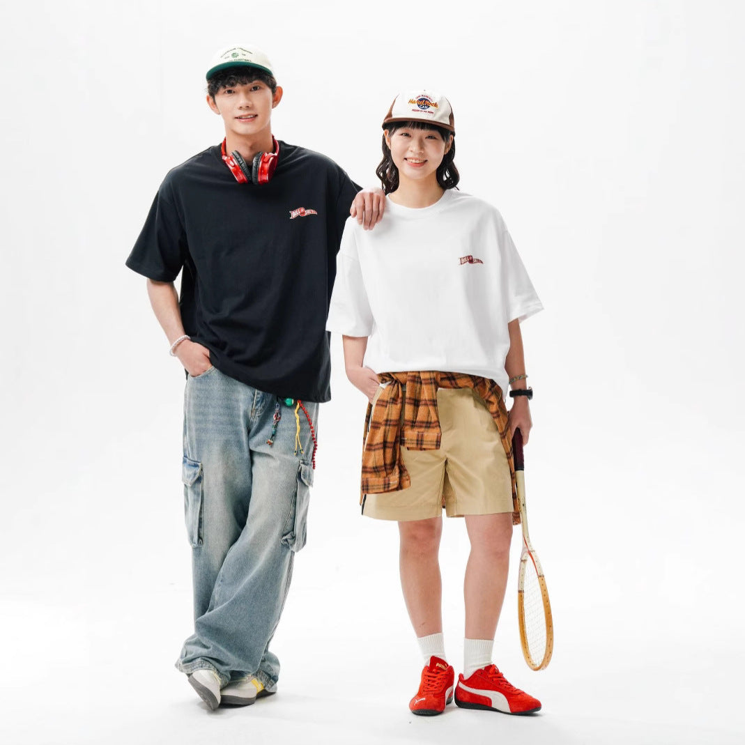 【P-2547】復古徽章印花圓領棉短袖T恤（男女同款）
